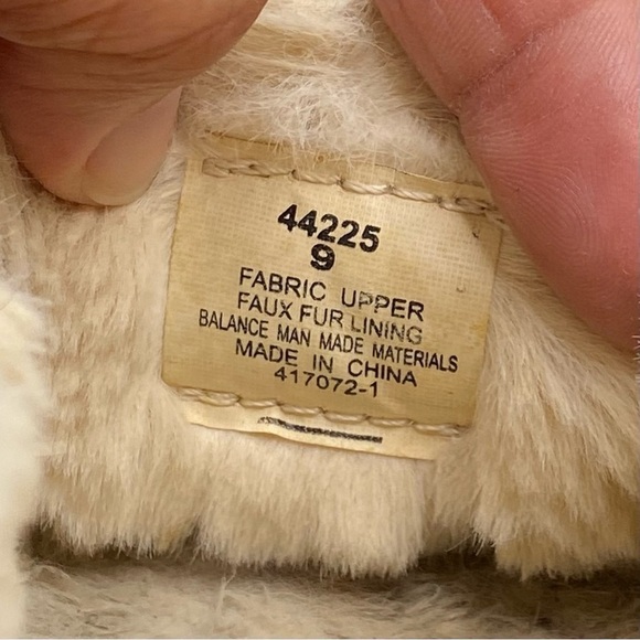 MINNETONKA Moccasins Women’s Size 9 Red Velour Cally slipper - Picture 9 of 9